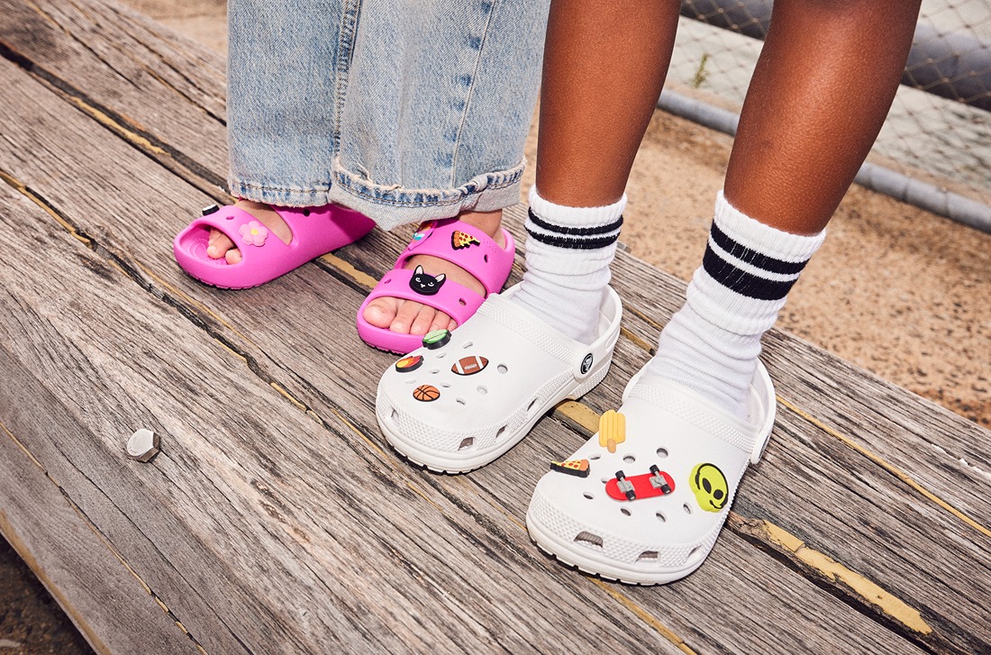 S1_2024_Evergreen_Knee-Down_Group_1958 – Shop Crocs Sneakers Collection for All-Day Comfort