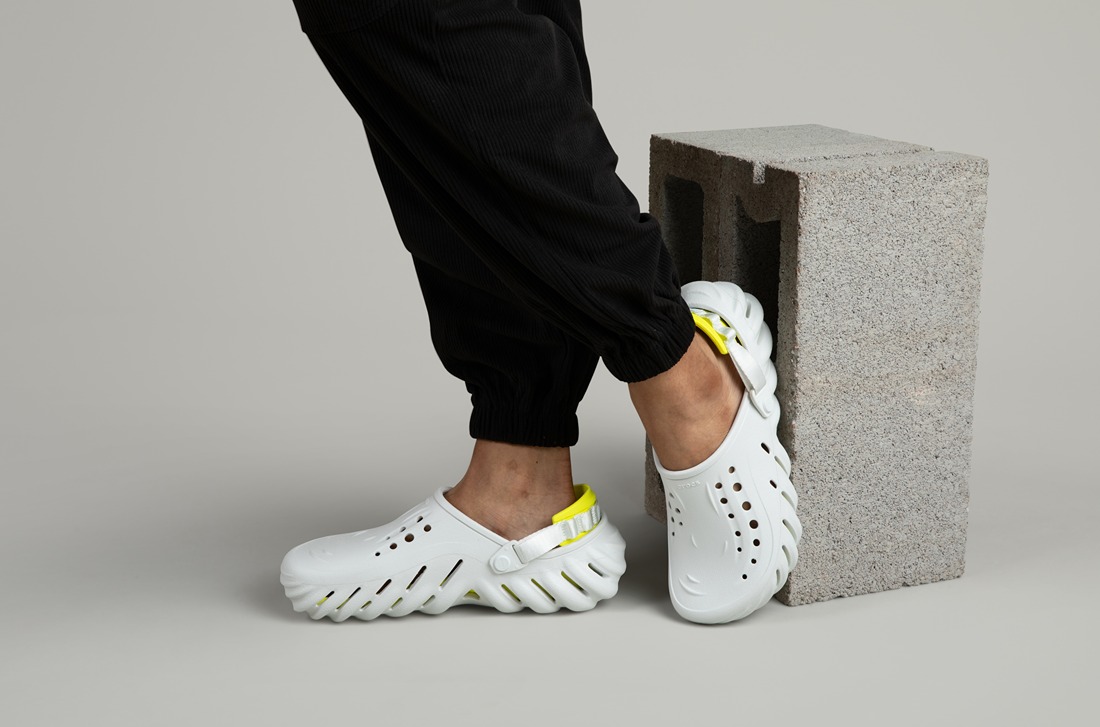 S3_2024_Echo_knee-down_207937-1NK_9733_1_ – Shop Crocs Sneakers Collection for All-Day Comfort